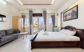 Nina Home- De Tham Street, D1